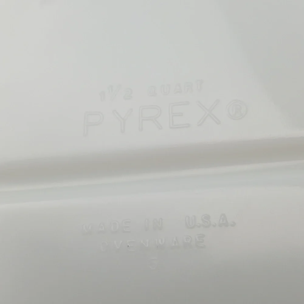 Pyrex Town & Country Divided Casserole Dish with Lid